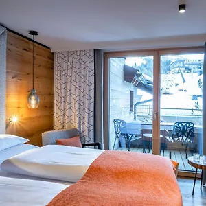 hotel-das-zwolferhaus.saalbachhinterglemmhotels.com/